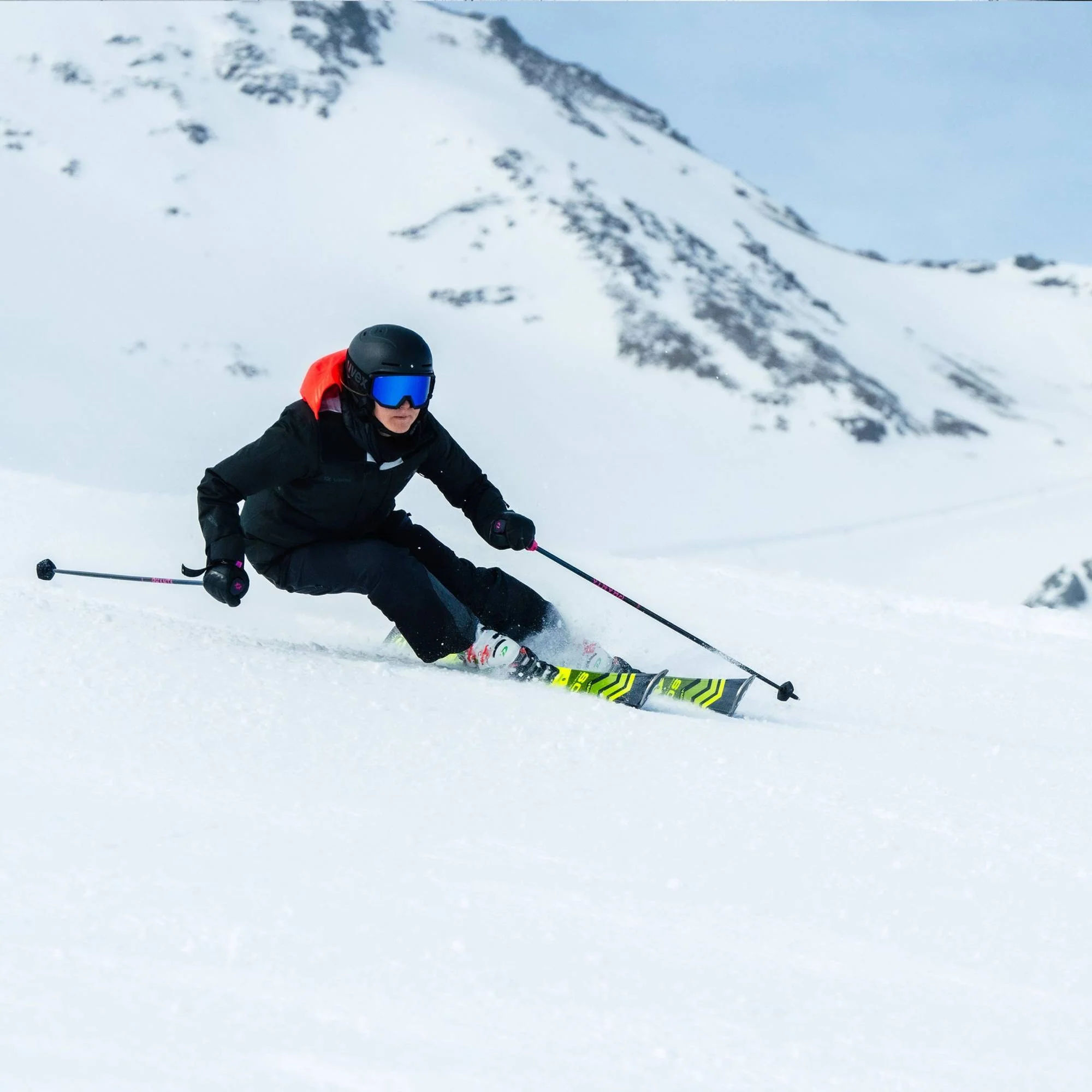 Volkl Racetiger SC Black Ski + VMotion 12 GW Binding 2025 - Image 5